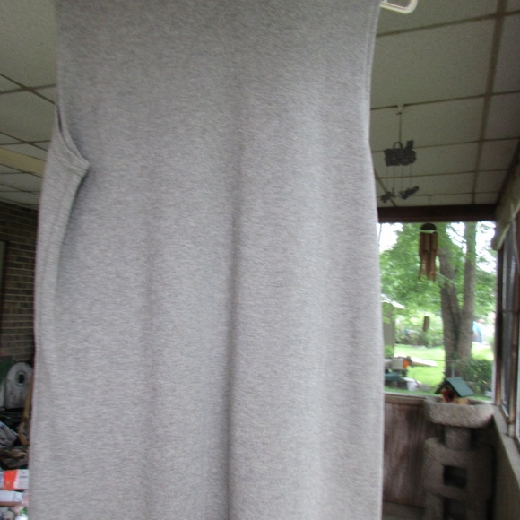 New NWT DKNY Ladies Gray Knit Sleeveless Top Sweater - Picture 5 of 5